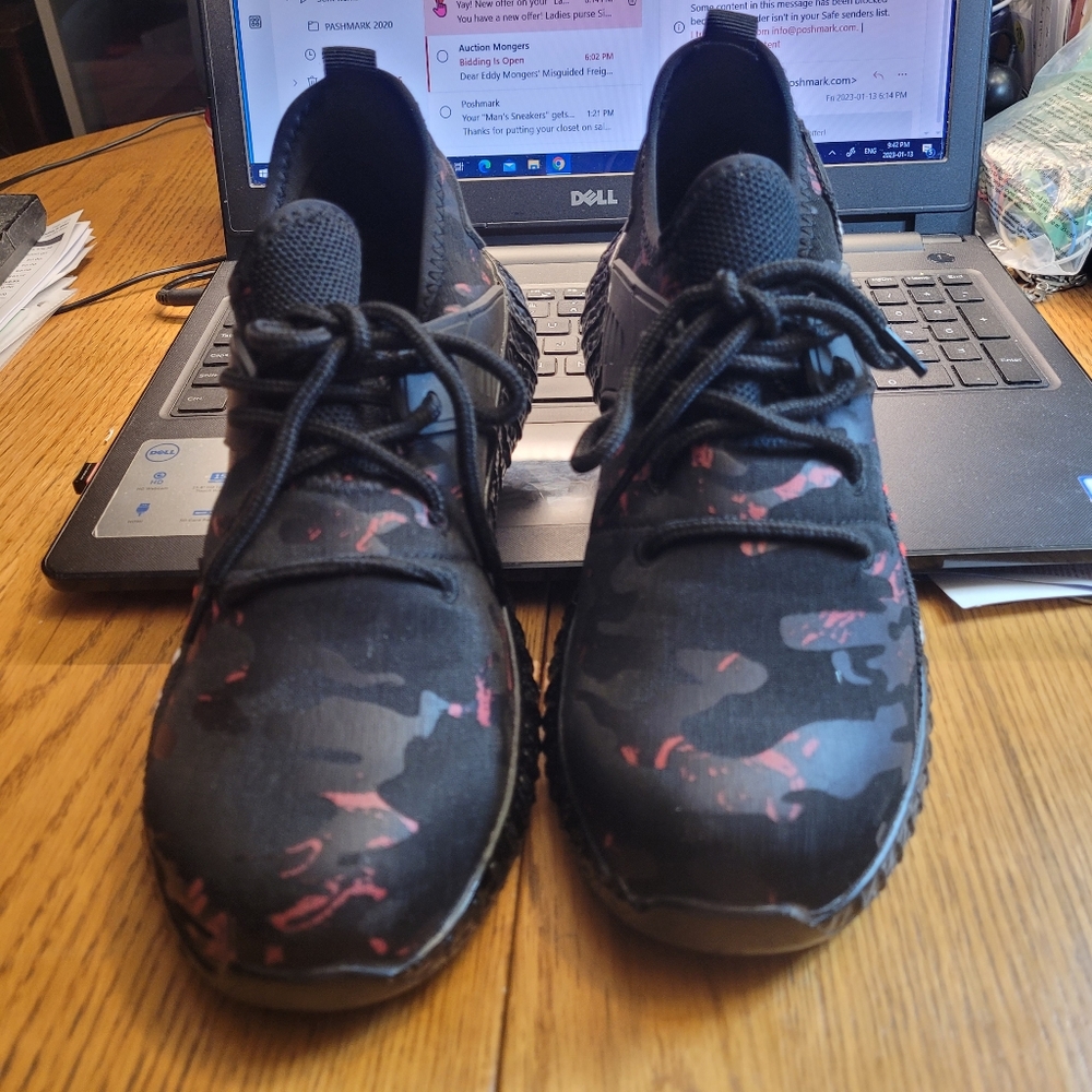 Ladies Unises work shoes